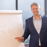 Kako človek soustvarja s strojem in kako komunikacija zdravi tudi odnos do tehnologije?